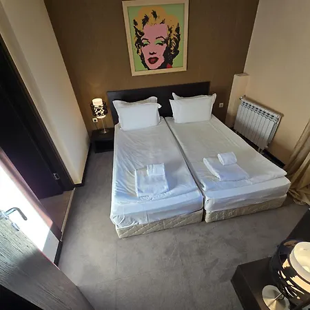 Next To The Lift Apartament *