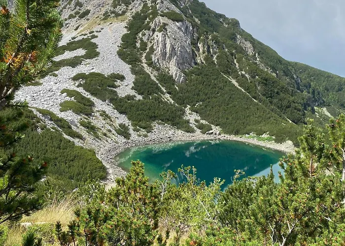 Апартамент Next To The Lift